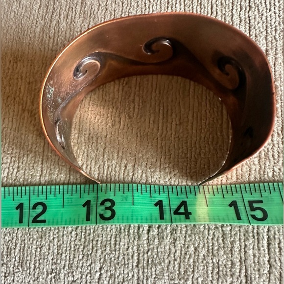 Vintage Mid Century solid Copper and Black wave cuff Bracelet - Picture 8 of 8